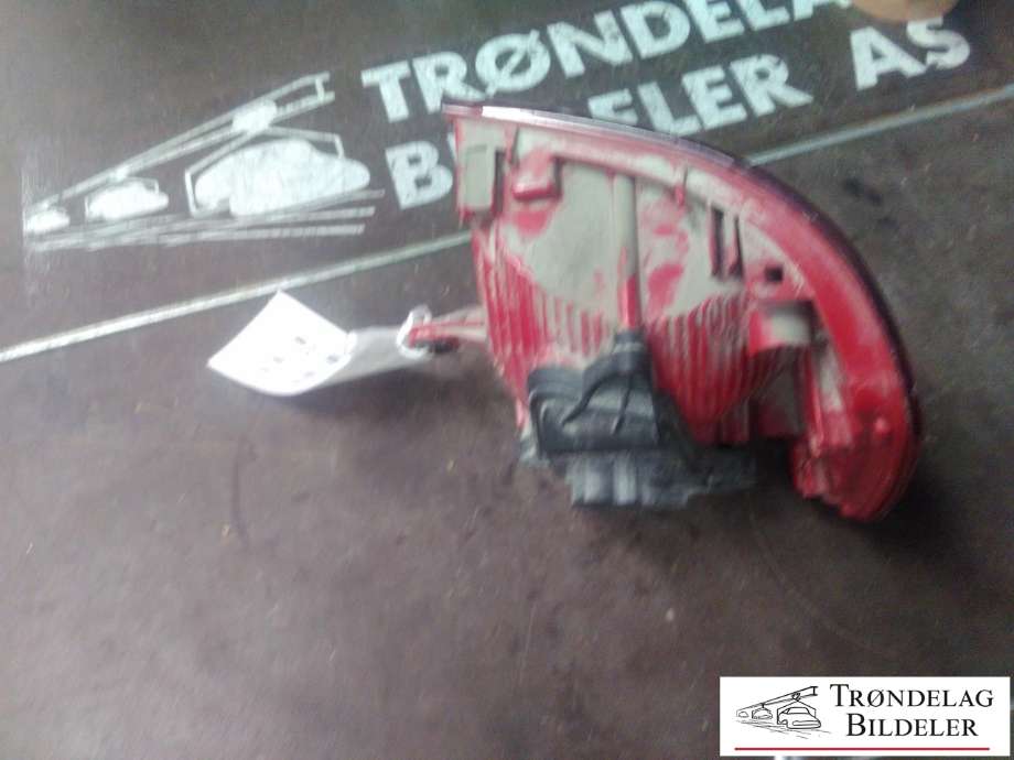 Baklykt venstre ytre til VW Touran 2010-2015 (Type I, Fase 3) (1T0 945 095 R|)