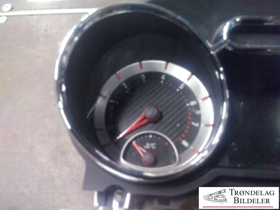 Instrumentpanel til Opel Adam 2013-2016  (13452650|365903926|)