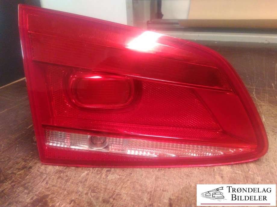Baklykt høyre indre til VW Passat 2011-2015 (B7) (B7) (3AF945094C|)