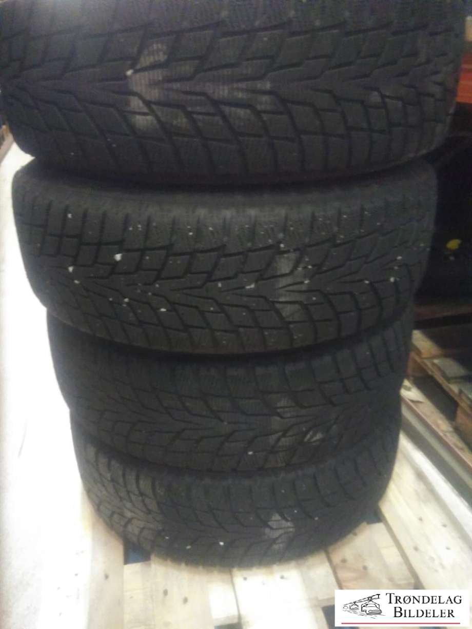 Hjulsett aluminium vinter til Toyota RAV4 2009-2013 (Type III, Fase 2) (NANKANG|225/65R17 5X114.3 65JX17 ET45? CB60.1MM|5-6 MM MØNSTERDYBDE|PROD: 19-19)