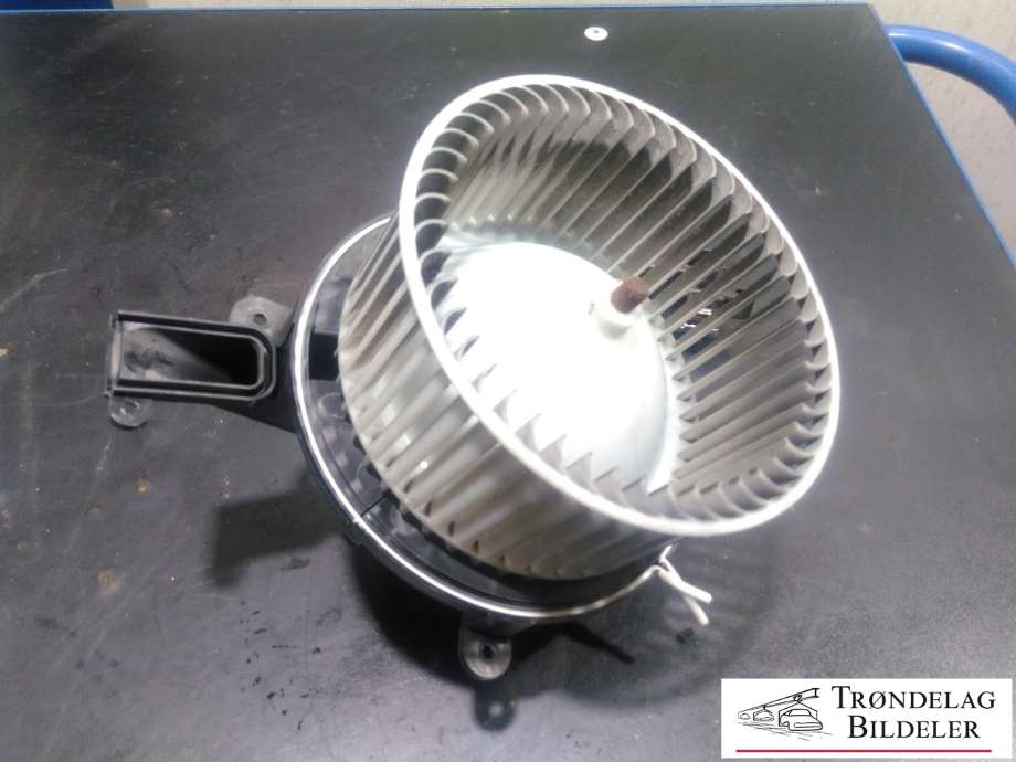 Varmeapparat motor til Mercedes Vito 2014-->> (W447) (W447) (5HL01126652|)