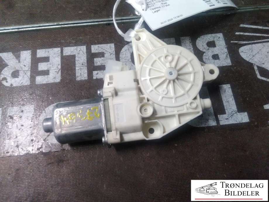 Ruteheis, kun motor, venstre foran til Mercedes Vito 2014-->> (W447) (W447) (A4479063500|)