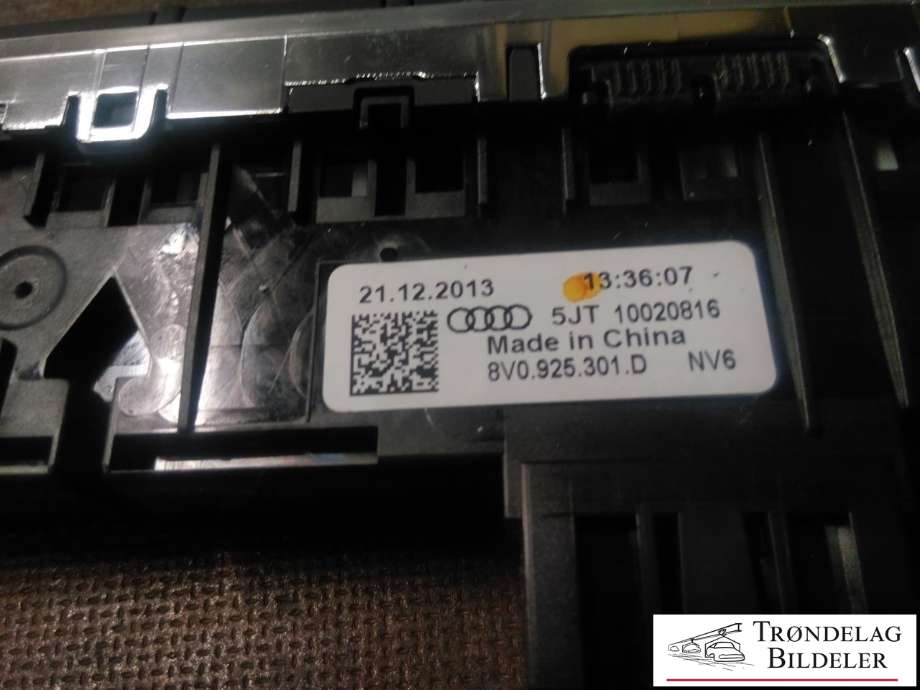 Bryter nødblink til Audi A3 2012-2016 (Type III, Fase 1)  (8V0 925 301 D|)