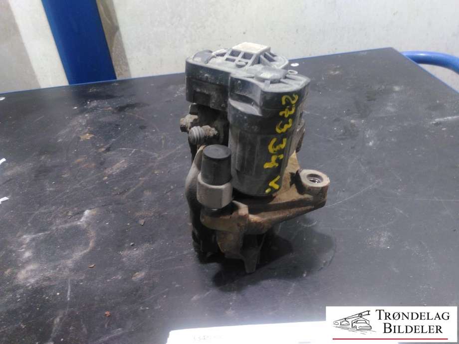 Bremsecaliper venstre bak, elektrisk til Audi A3 2012-2016 (Type III, Fase 1)  (8V0 615 423|8V0 615 423 D|8V0 615 425|8V0 615 425 SL7|3Q0 998 281|8V0 998 281|272X10MM)
