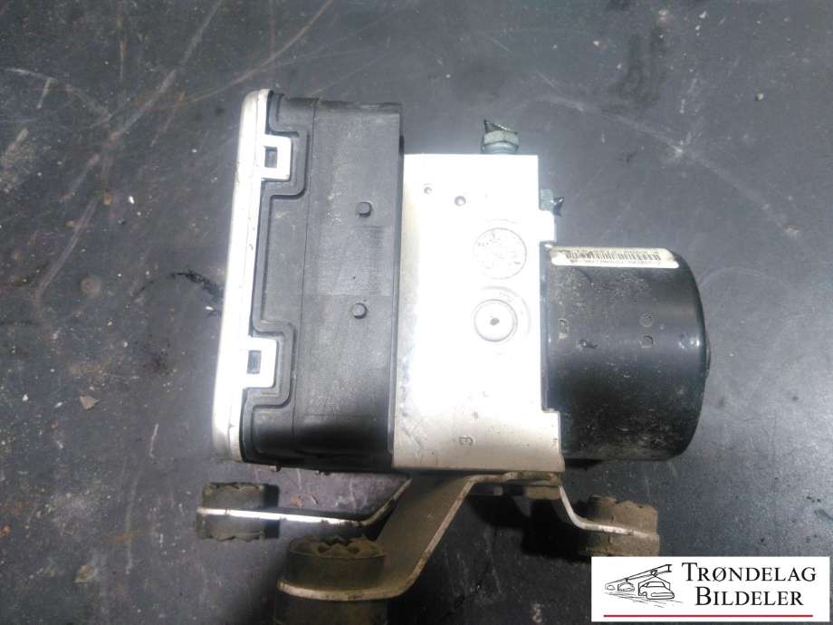 ABS sentral til BMW X3 2010-2017 (F25) (F25) (BMW|34 51 6 881 325|)