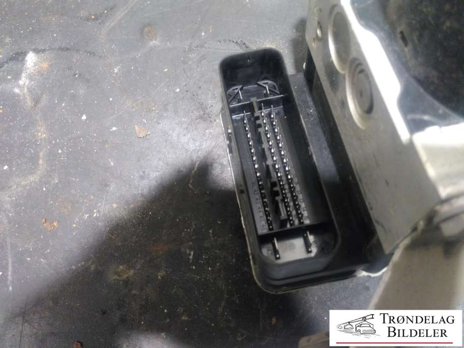 ABS sentral til BMW X3 2010-2017 (F25) (F25) (BMW|34 51 6 881 325|)