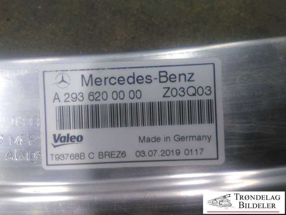 Frontplate øvre til Mercedes EQC 2019-->>  (A2936200000|)