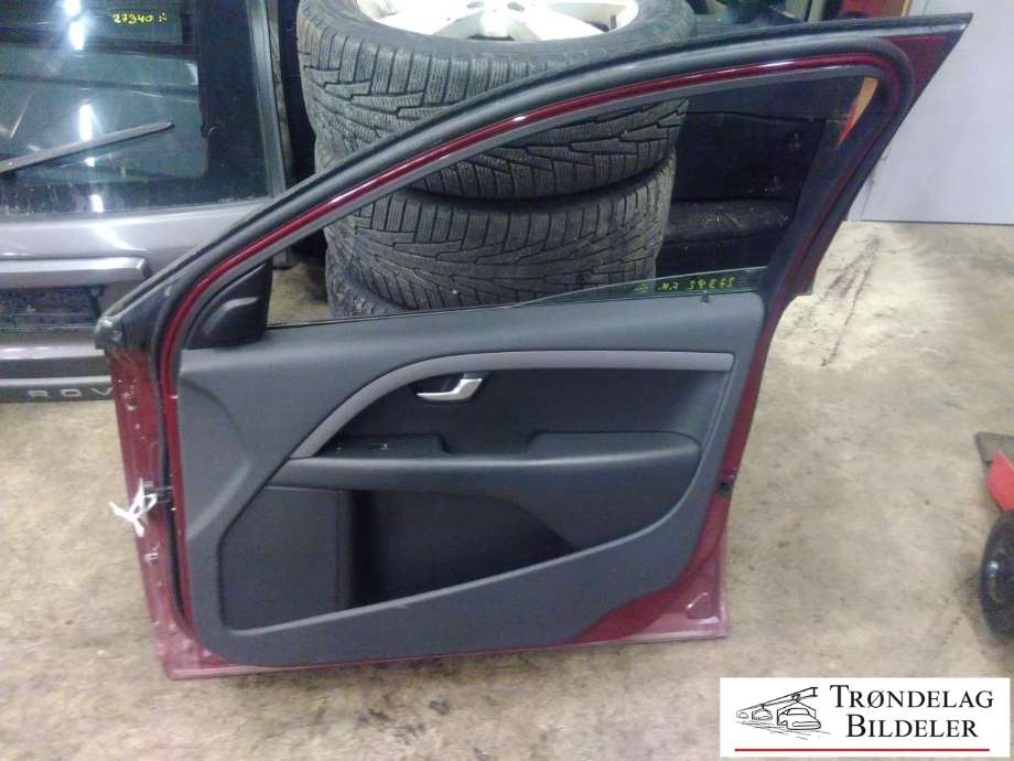 Dør høyre foran til Volvo V70 2007-2013 (Type III, Fase 1) (31335589|)