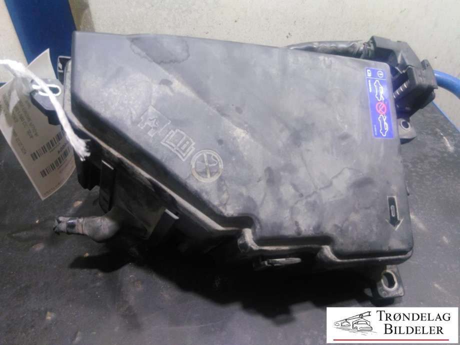 Sikringsboks til Volvo V60 / V60 CC, 2018-->> (Type II)  (31398004 31409044)