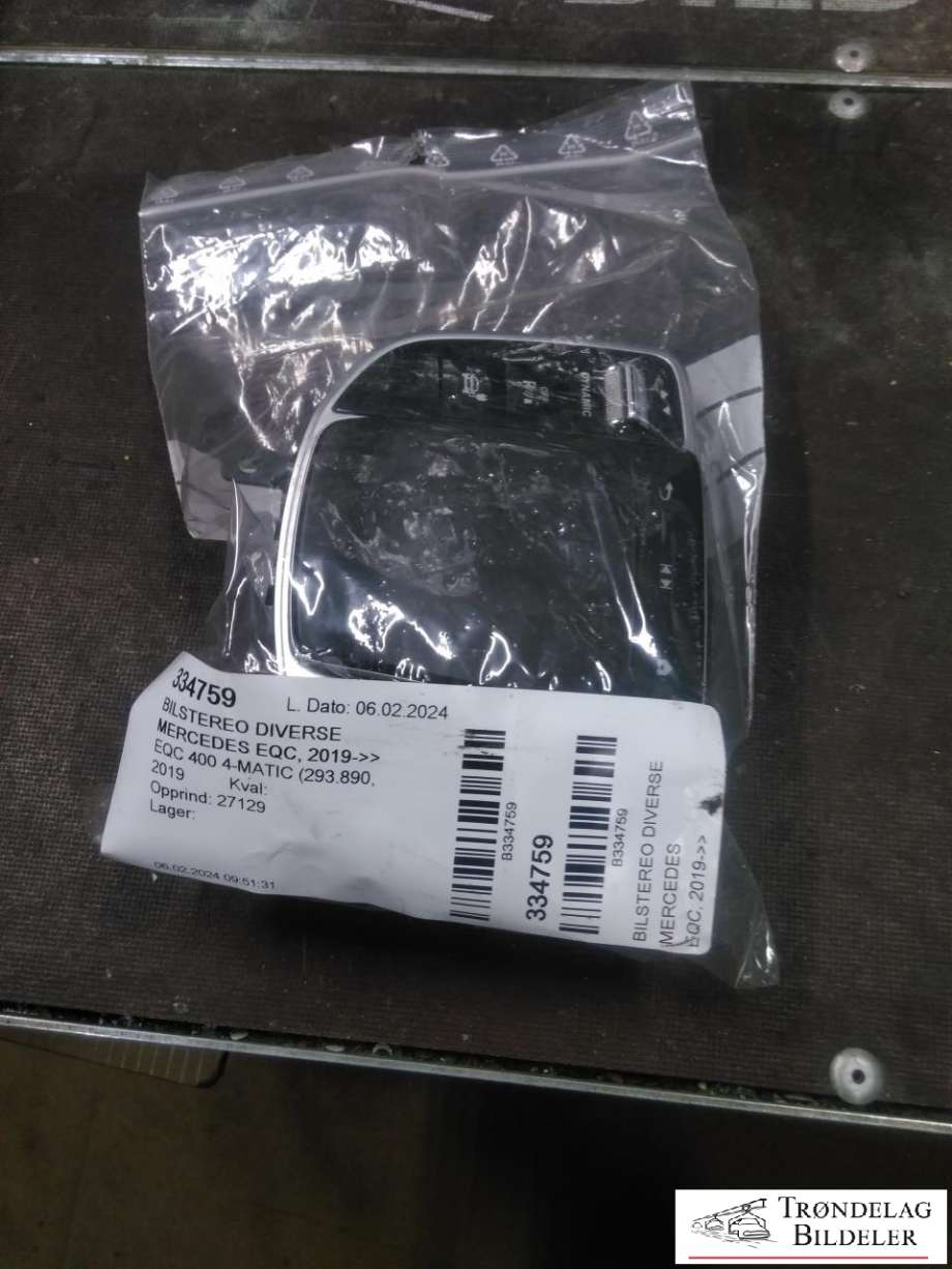 Bilstereo diverse til Mercedes EQC 2019-->>  (A2539003604|)