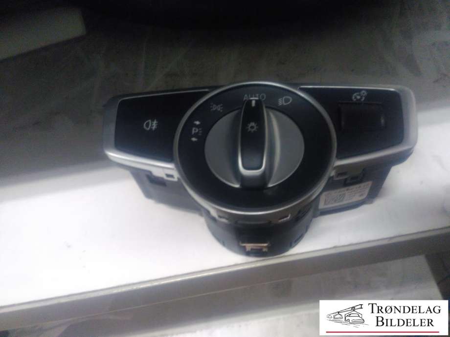 Bryter lys til Mercedes EQC, 2019-->>  (A2059051810)