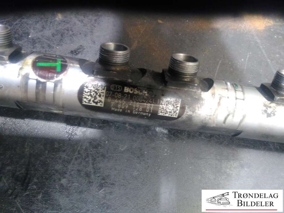 Dyseskinne (fuelrail) til BMW X3 2007-2010 (Fase 2) (E83) (E83) (13 53 7 800 601|13 53 7 809 128|13 53 7 797 882|13 53 4 740 787|0 445 214 135)