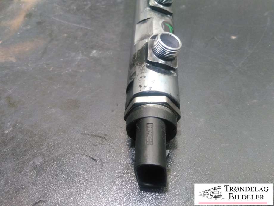Dyseskinne (fuelrail) til BMW X3 2007-2010 (Fase 2) (E83) (E83) (13 53 7 800 601|13 53 7 809 128|13 53 7 797 882|13 53 4 740 787|0 445 214 135)