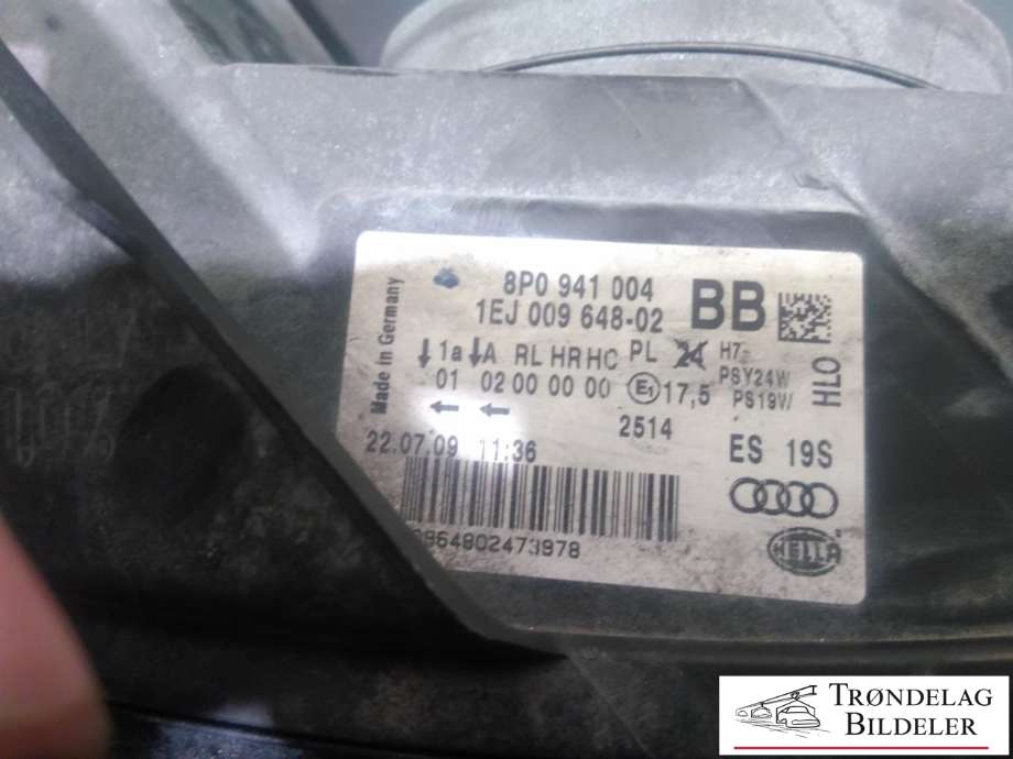 Frontlykt høyre halogen til Audi A3 2009-2012 (Type II, Fase 2)  (8P0 941 004 BL|8P0 941 004 BP|)