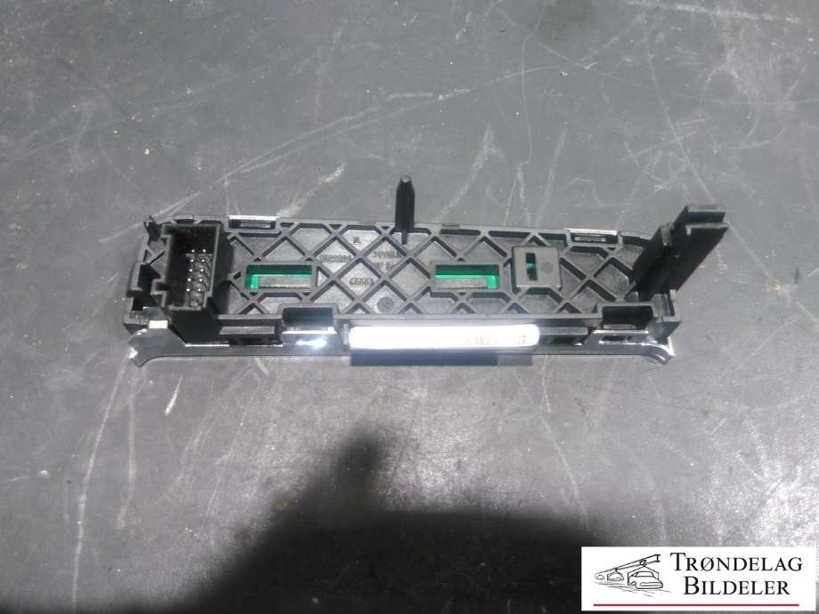 Dashbord diverse til Audi A3 2012-2016 (Type III, Fase 1)  (8V1713463A|)