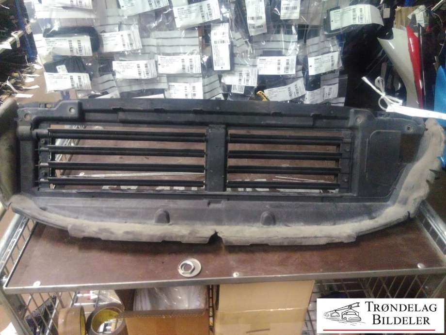 Frontplate øvre til Volvo V60 / V60 CC, 2018-->> (Type II)  