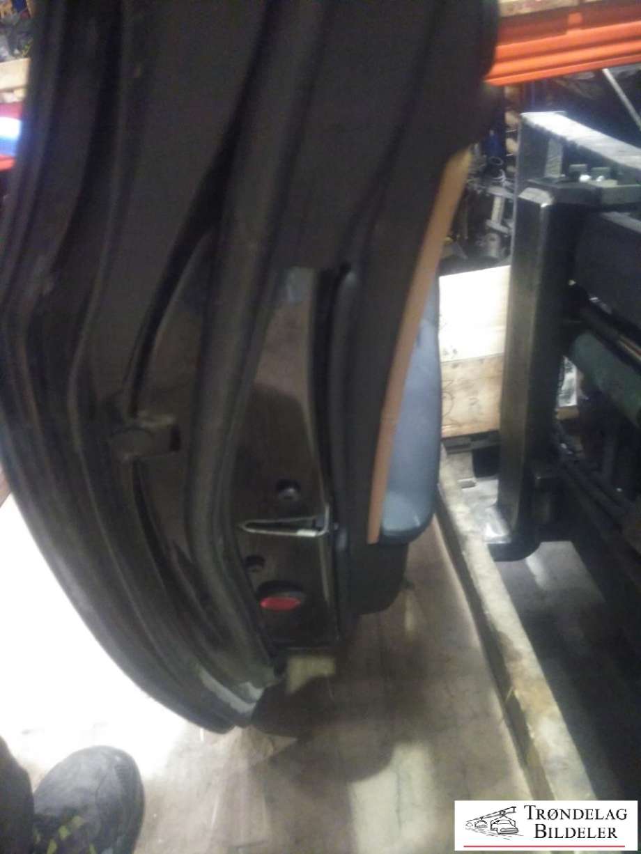 Dør venstre bak til BMW 5-Serie 2003-2010 (E60/E61) (E60/E61) (41525A2A367|)