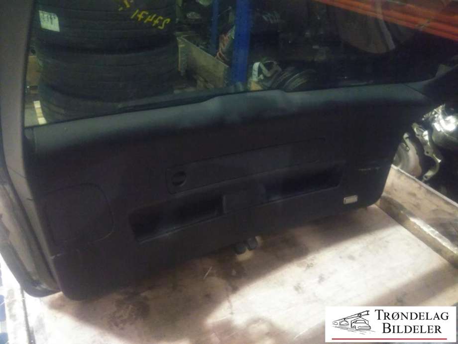 Bakluke stasjonsvogn til Audi A6, Allroad 2012-2014 (Type III, Fase 1) (C7) (C7) (4G9 827 025 B|)