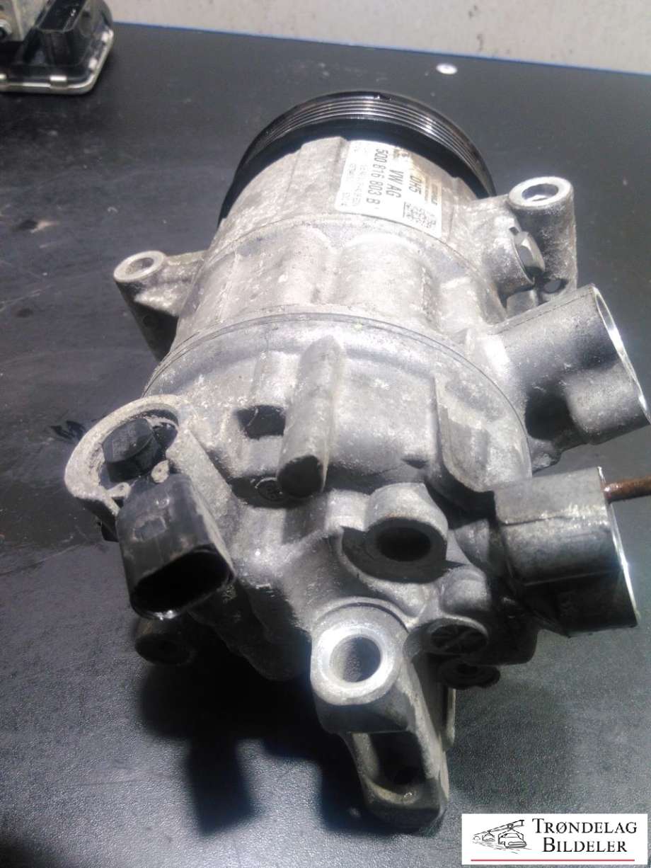 Aircondition kompressor til Škoda Octavia 2017-2020 (Type III, Fase 2) (890607|5Q0 816 803 D|5Q0816803|5Q0816803B|5Q0816803C|5Q0816803D|5Q0816803H|5Q0816803J|5Q0816803Q|5Q0820803P|5Q0 820 803 Q)