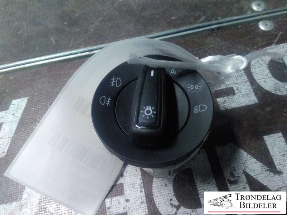 Bryter lys til Škoda Octavia, 2017-2020 (Type III, Fase 2)  (5E0 941 431 D)