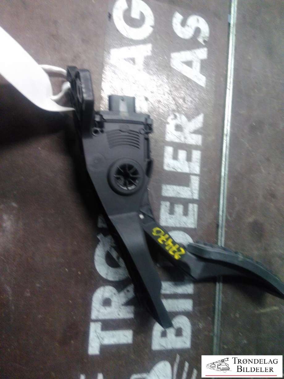 Pedal gass til Mercedes ML 2011-2015 (Fase 1) (W166) (W166) (A 166 300 02 04|)