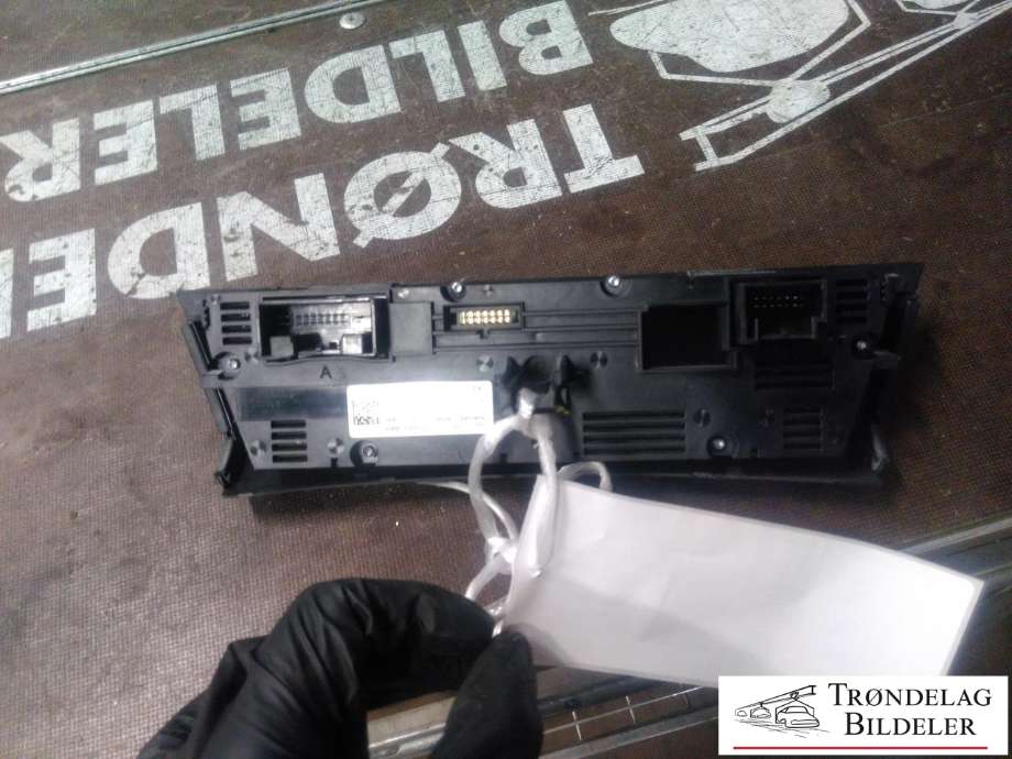 Varmeapparat betjening til Audi A6, Allroad 2012-2014 (Type III, Fase 1) (C7) (C7) (CONTINENTAL|4G0 820 043 AK|)