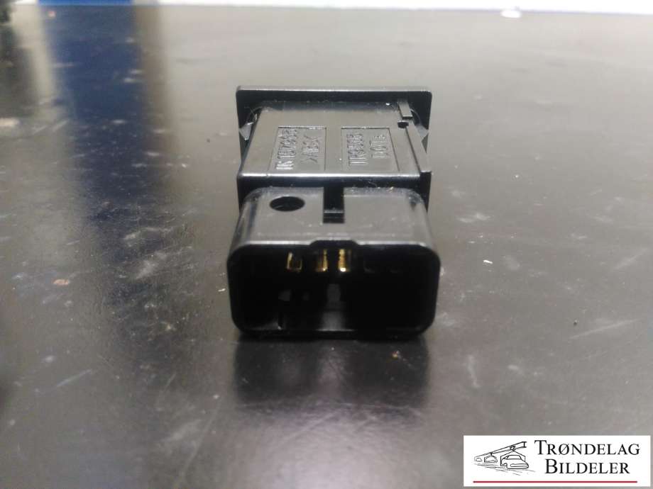 Bryter nødblink til Toyota Land Cruiser 90 1996-2002  (84332-43010|)