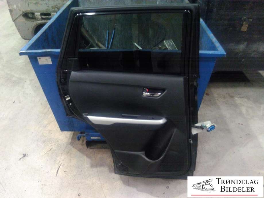 Dør venstre bak til Suzuki Vitara 2015-->> (Type IV) (6800454P01|)