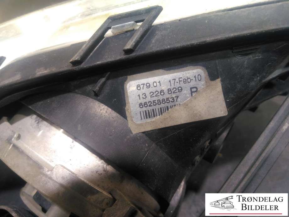 Tåkelykt høyre foran til Opel Insignia A 2009-2014  (13 226 829|662588537|)