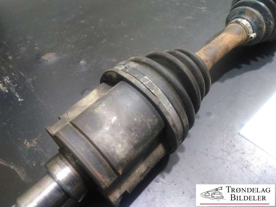Drivaksel venstre foran, diesel/automat til Toyota Land Cruiser 90 1996-2002  (4343035030|)