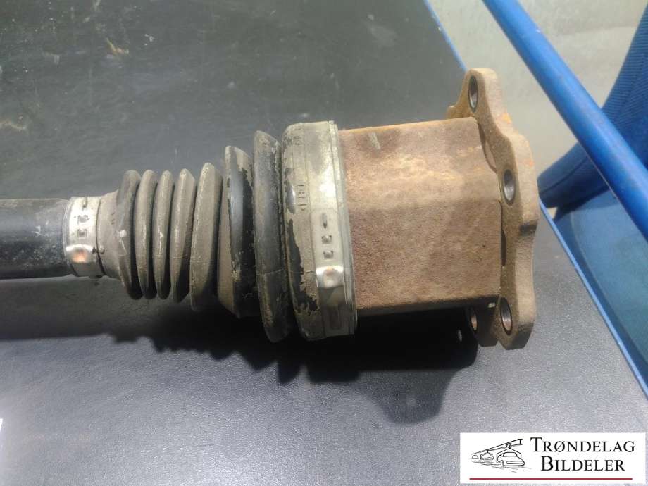 Drivaksel venstre foran, diesel/automat til Audi A6, Allroad 2012-2014 (Type III, Fase 1) (C7) (C7) (4G0 407 271 F|)