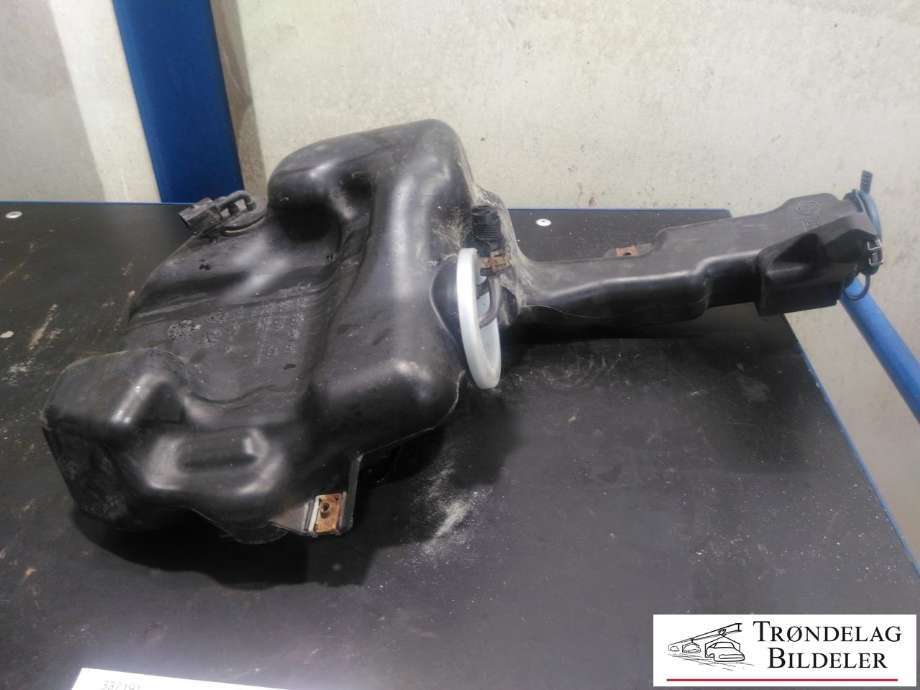 Spylertank foran til Mercedes E-Klasse 2009-2013 (Fase 1) (W212) (W212) (A 204 860 23 60|)