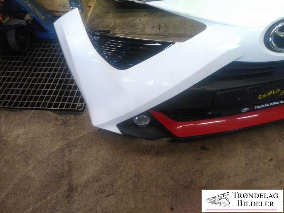 Støtfanger foran til Toyota Aygo 2014-->> (Type II)  (52119-0H920|)