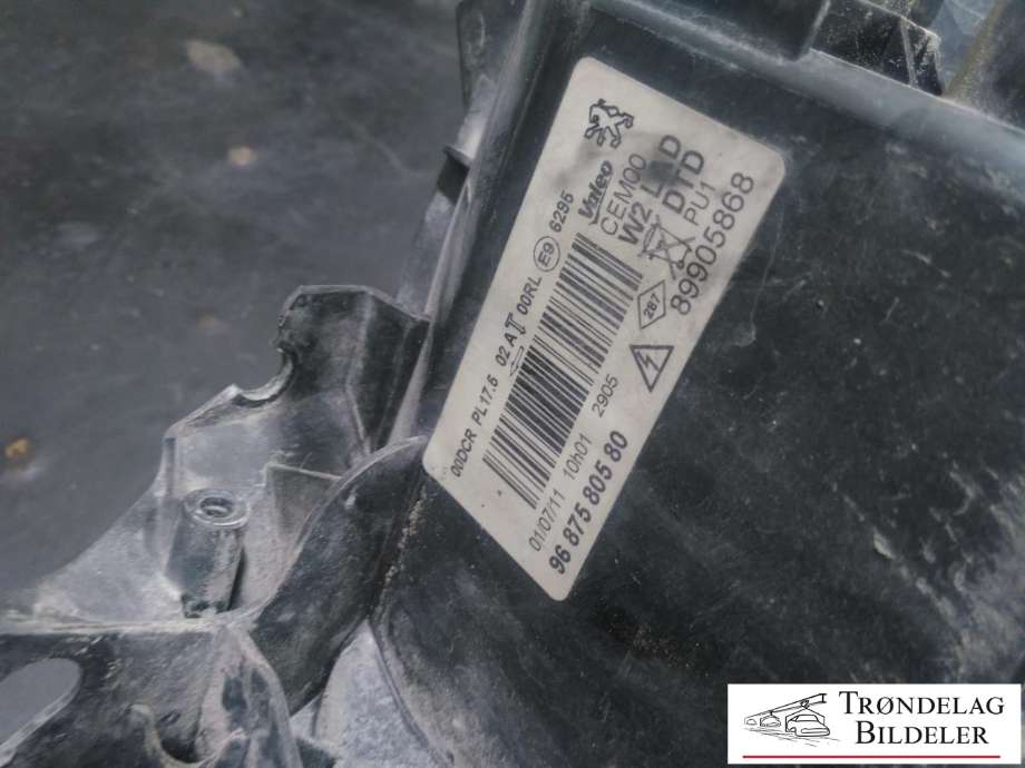 Frontlykt høyre xenon til Peugeot 508 2011-2014 (Type I, Fase 1)  (VALEO|89905868|96 875 805 80|)