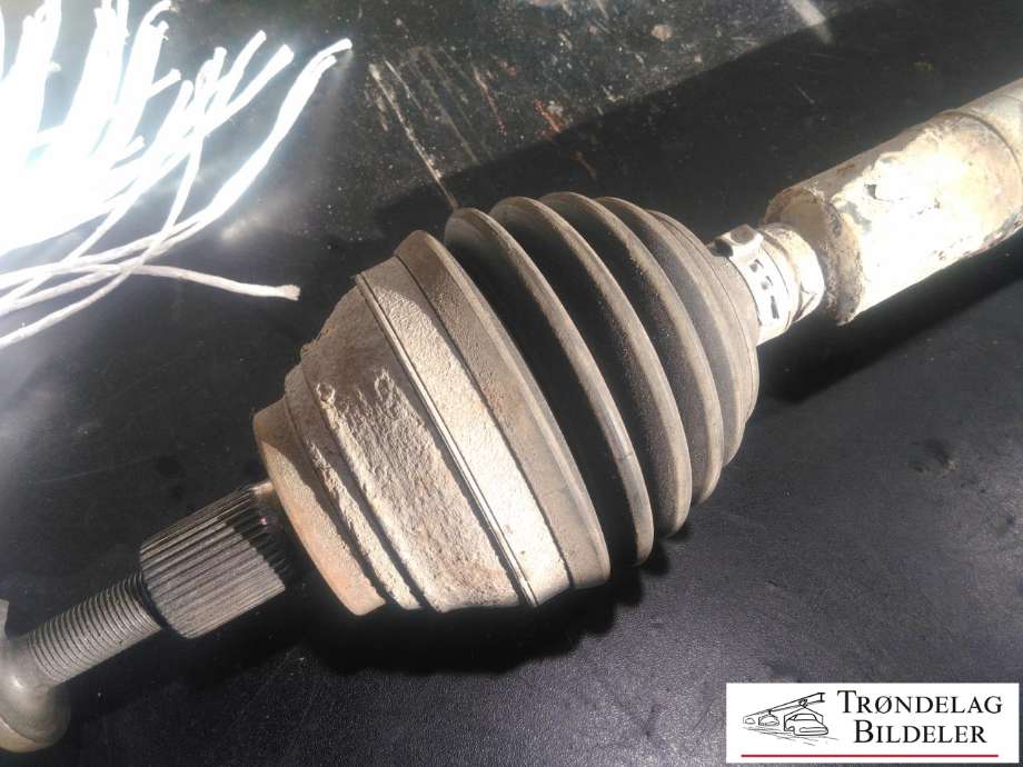 Drivaksel høyre foran til Audi A3 2012-2016 (Type III, Fase 1)  (1K0407272SP|5Q0 407 272 FG|1K0 407 764 RX|1K0 407 272 BE|1K0 407 272 BG|1K0 407 272 CA|1K0 407 272 CL|1K0 407 272 DR|1K0 407 272 HK|1K0 407 272 HL|1K0 407 272 HP|1K0 407 272 JT|1K0 407 272 ML|1K0 407 272 MP|1K0 407 452 KX)