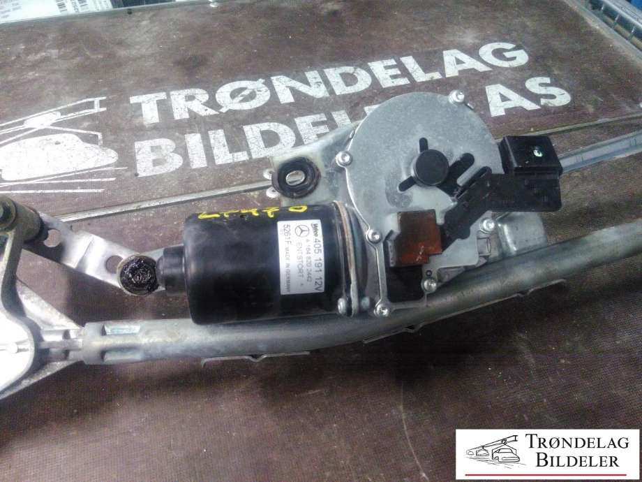 Viskermotor frontrute komplett m/overføring til Mercedes ML 2011-2015 (Fase 1) (W166) (W166) (VALEO|A 164 820 244 2|)
