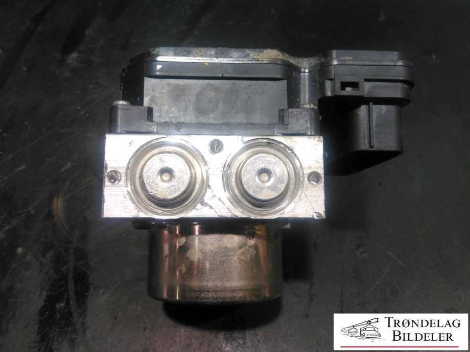 ABS sentral til Toyota Corolla Cross 2022-->> (4451012600 116040-76450|)