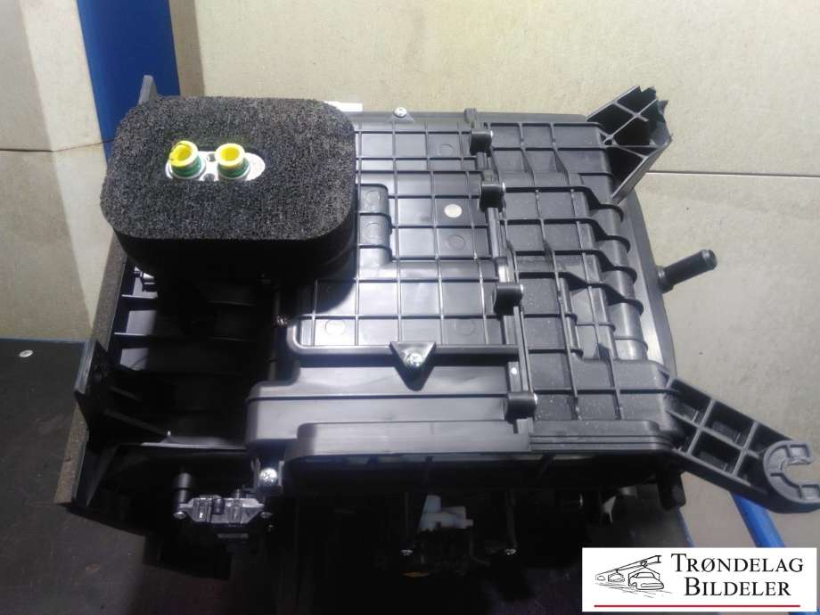 Varmeapparat til Tesla Model S 2013-2016 (Fase 1)  (6007378-00-G|)