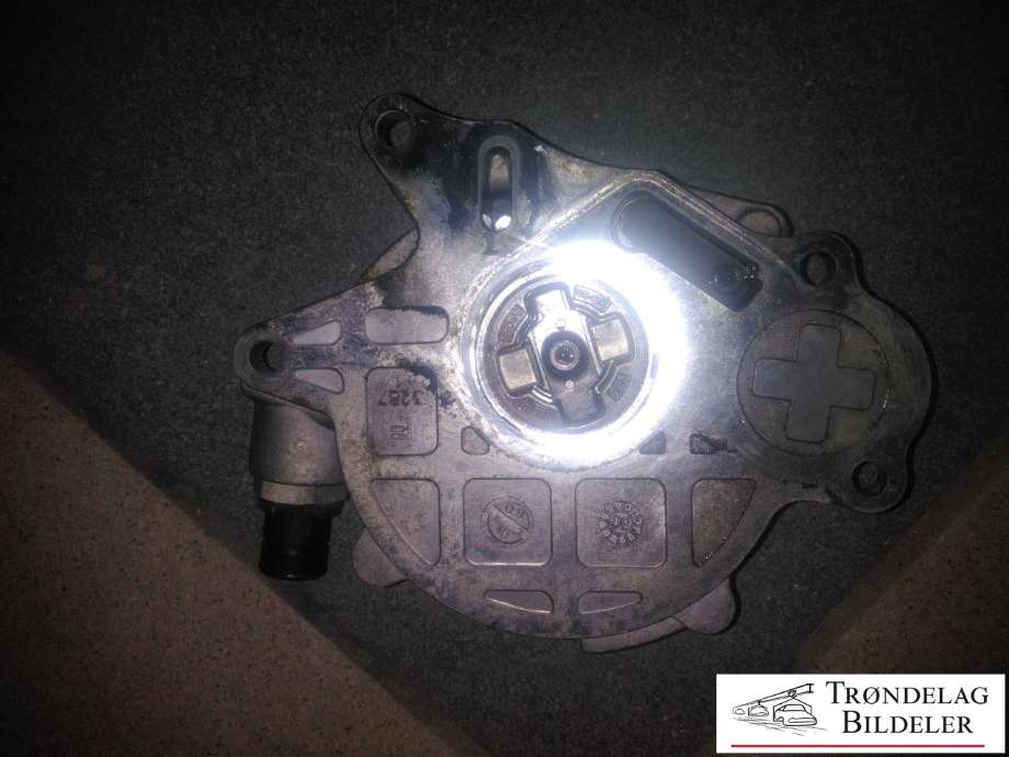 Vakuumpumpe til VW Golf VI 2008-2012  (BOSCH|03L145100|270509B3|)