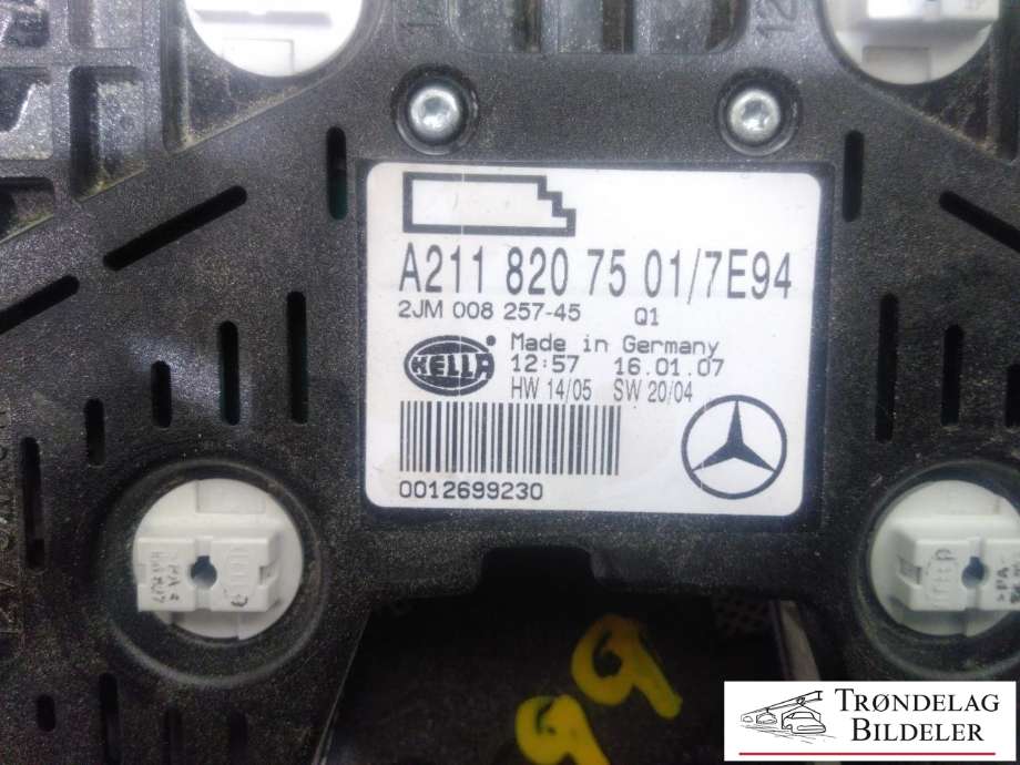 Taklyspanel til Mercedes CLS 2004-2010 (C219) (C219) (A2118207501|)