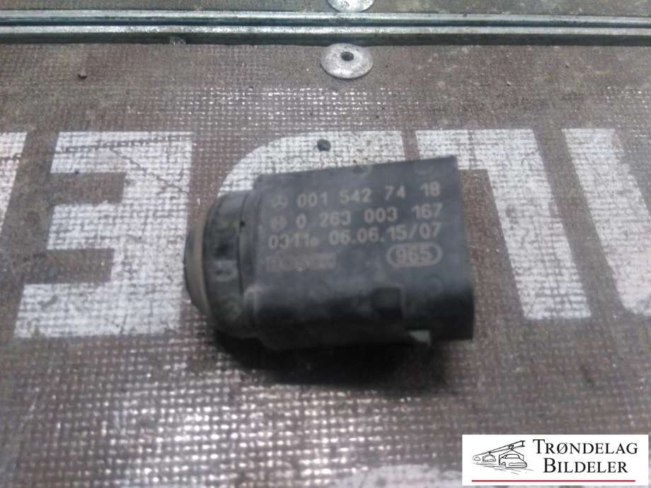 Parkeringssensor foran til Mercedes CLS 2004-2010 (C219) (C219) (001 542 74 18|0 263 003 167|)