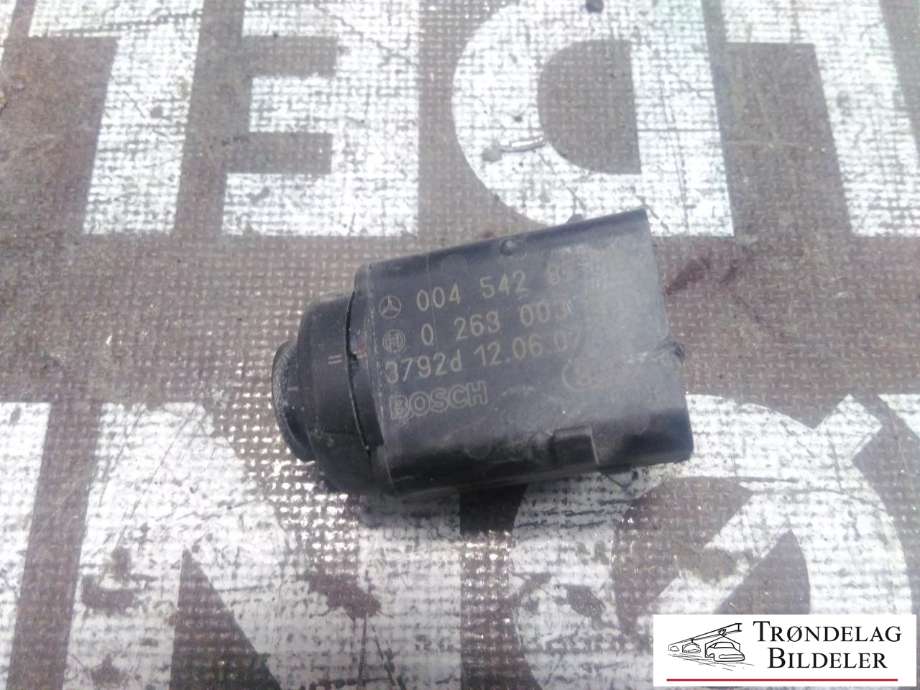 Parkeringssensor foran til Mercedes CLS 2004-2010 (C219) (C219) (001 542 74 18|0 263 003 167|)