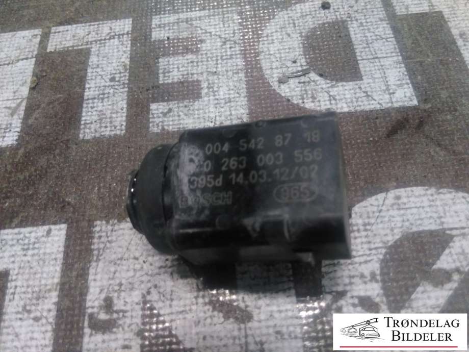 Parkeringssensor foran til Mercedes CLS 2004-2010 (C219) (C219) (001 542 74 18|0 263 003 167|)