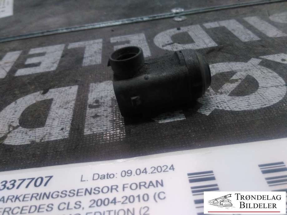 Parkeringssensor foran til Mercedes CLS 2004-2010 (C219) (C219) (001 542 74 18|0 263 003 167|)
