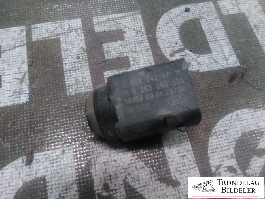 Parkeringssensor foran til Mercedes CLS 2004-2010 (C219) (C219) (001 542 74 18|0 263 003 167|)
