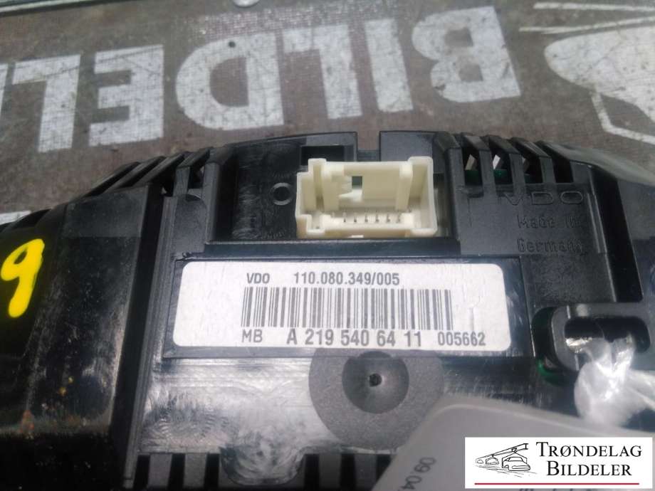 Instrumentpanel til Mercedes CLS 2004-2010 (C219) (C219) (A 219 540 64 11|)