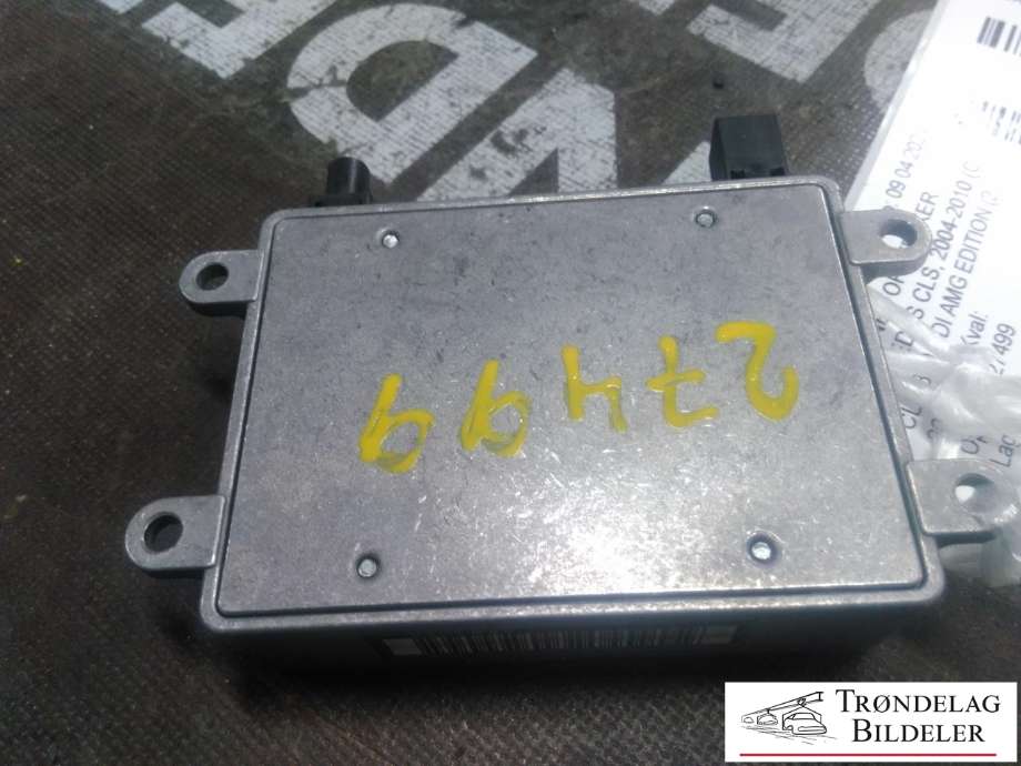Antenne forsterker til Mercedes CLS 2004-2010 (C219) (C219) (211 820 08 85|)