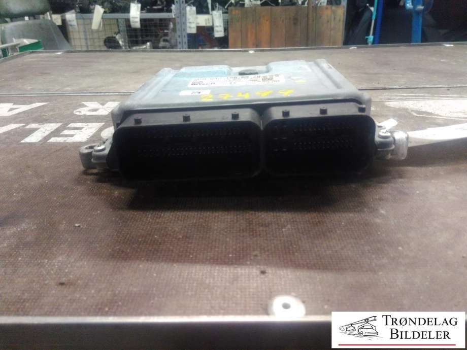 Styreenhet motor til Mercedes CLS 2004-2010 (C219) (C219) (BOSCH|A 642 150 89 78|0 281 013 708|)