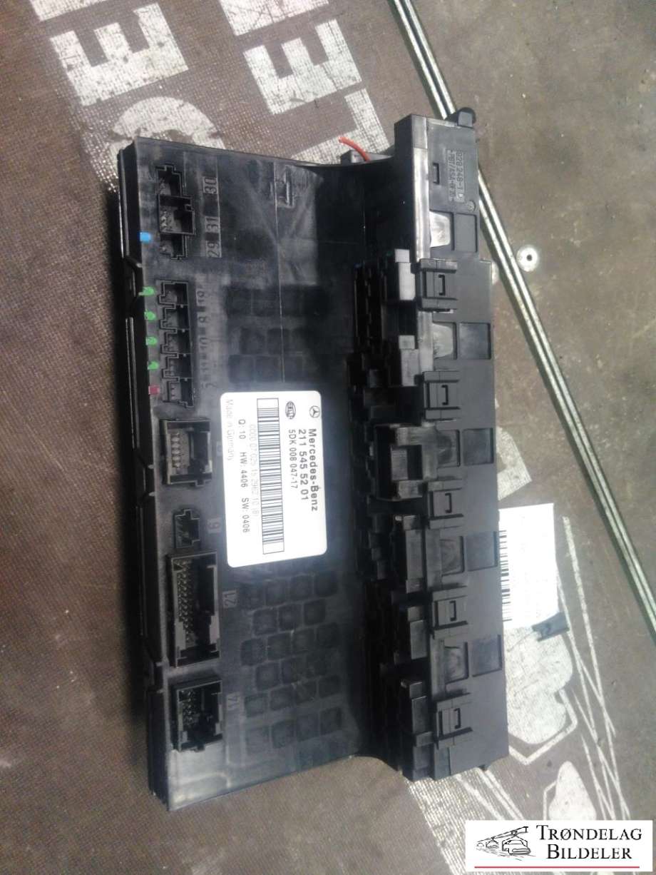 Styreenhet (SAM - Signal Acquisition Module) til Mercedes CLS 2004-2010 (C219) (C219) (MERCEDES-BENZ|211 545 52 01|5DK 008 047-17|)