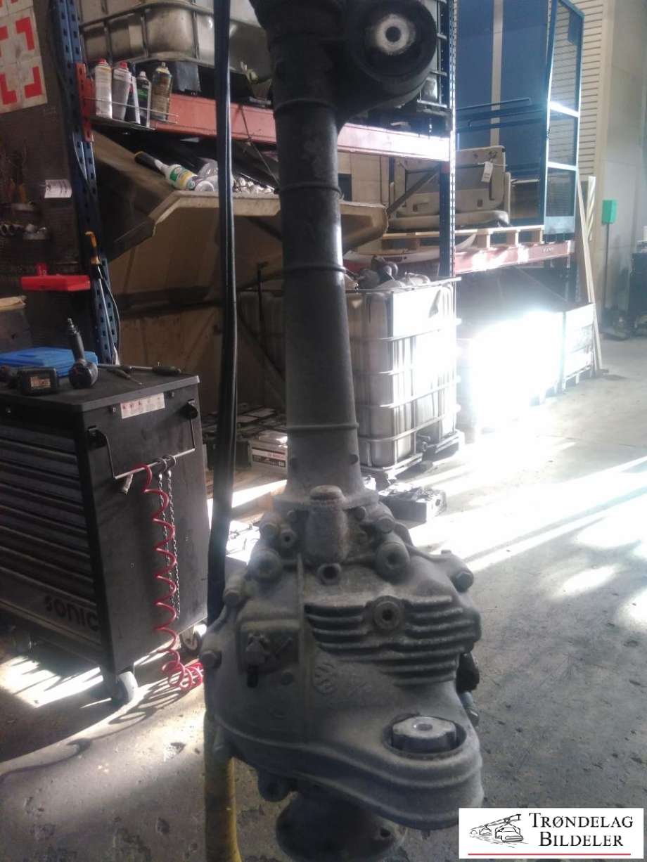 Kardang klokke foran til VW Touareg 2003-2007 (Type I, Fase 1)  (446031082  0AA409508E|)